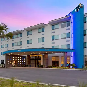Glo Western Pooler - Airport Hotel